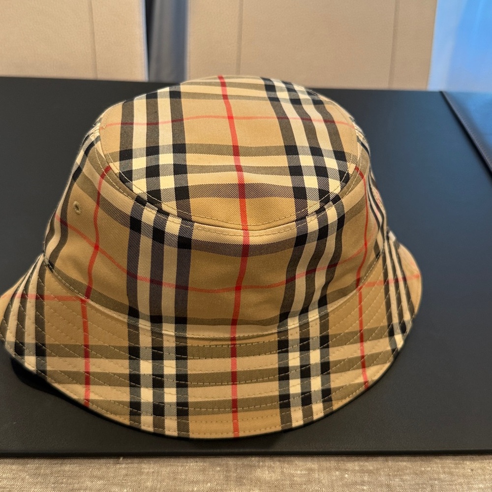 Burberry Beige and Black Check Bucket Hat. Authentic